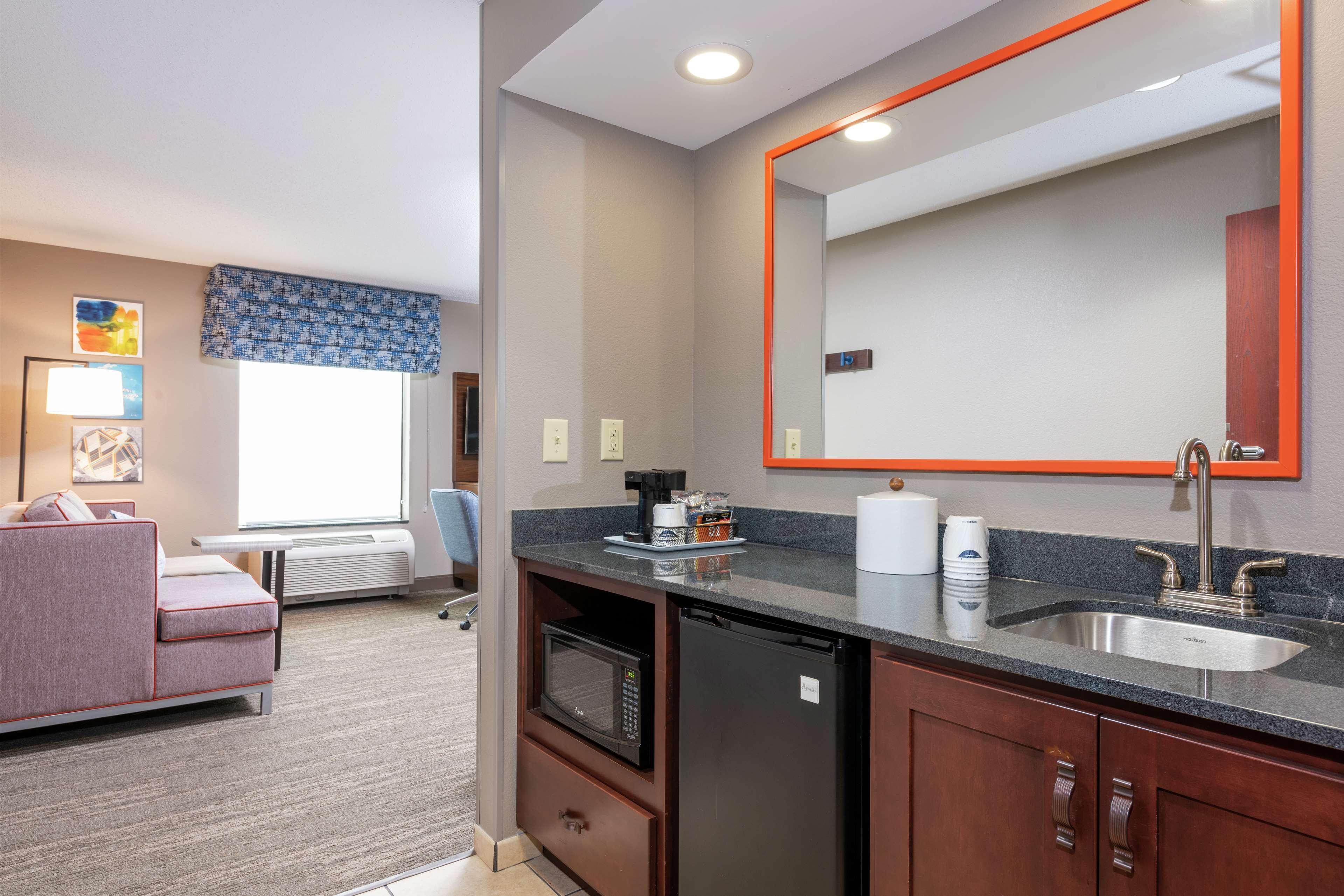Hampton Inn & Suites Marshalltown Extérieur photo