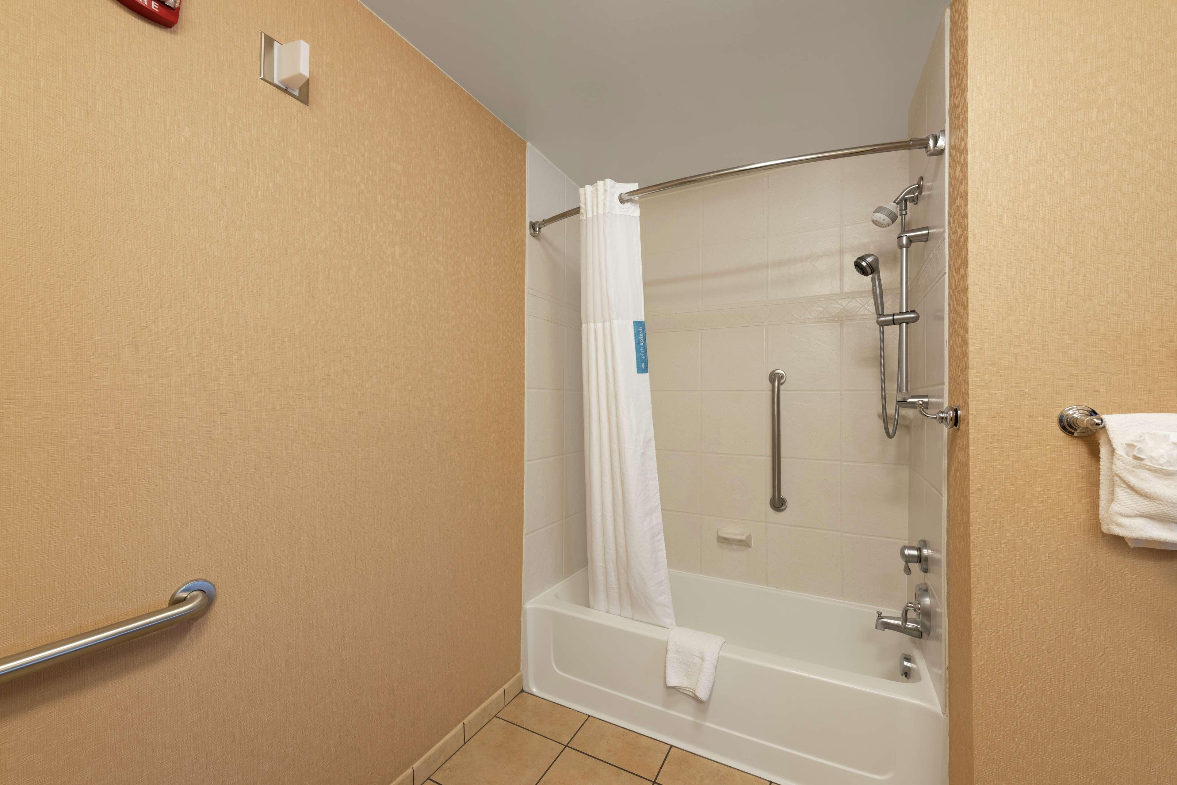Hampton Inn & Suites Marshalltown Extérieur photo