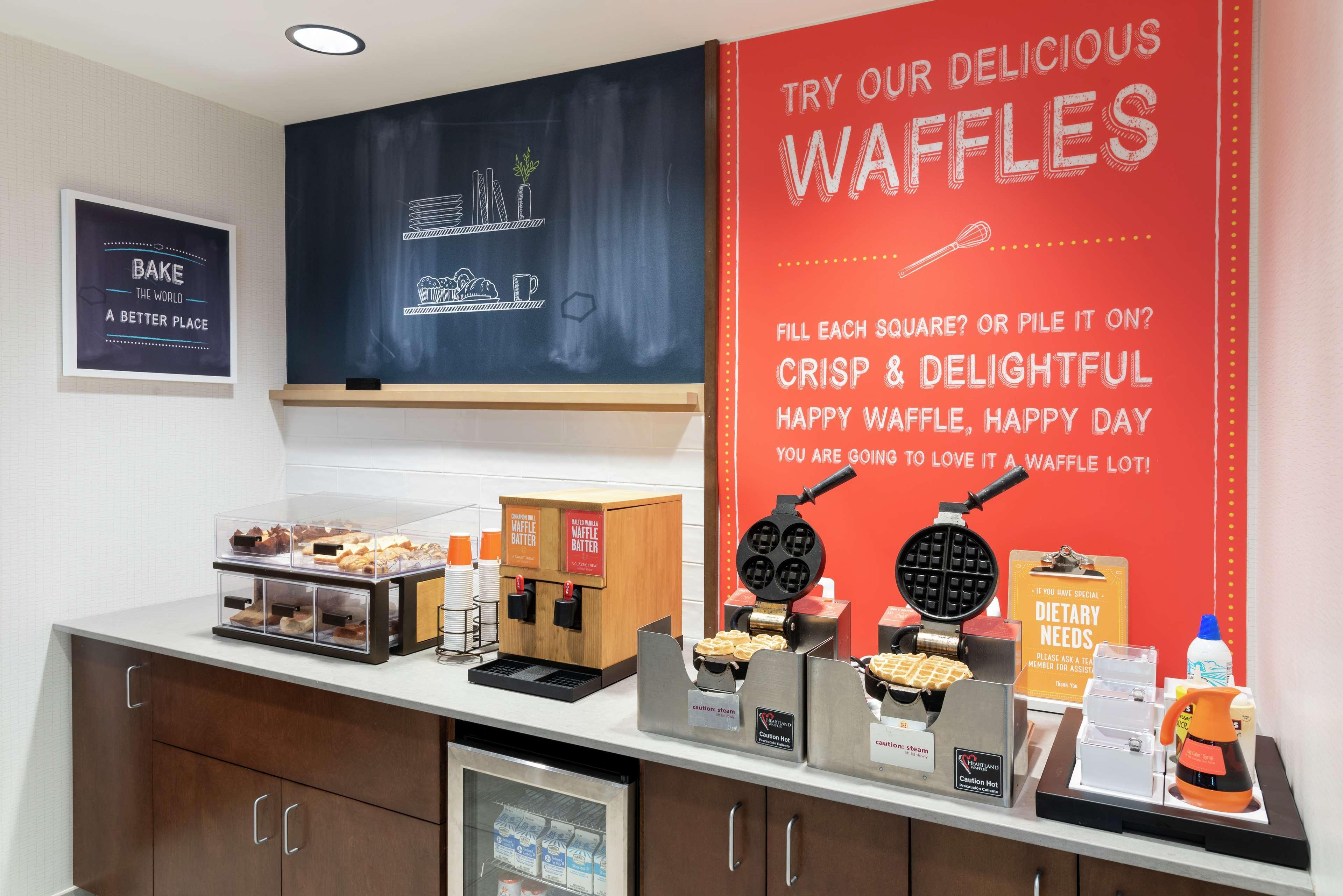 Hampton Inn & Suites Marshalltown Extérieur photo