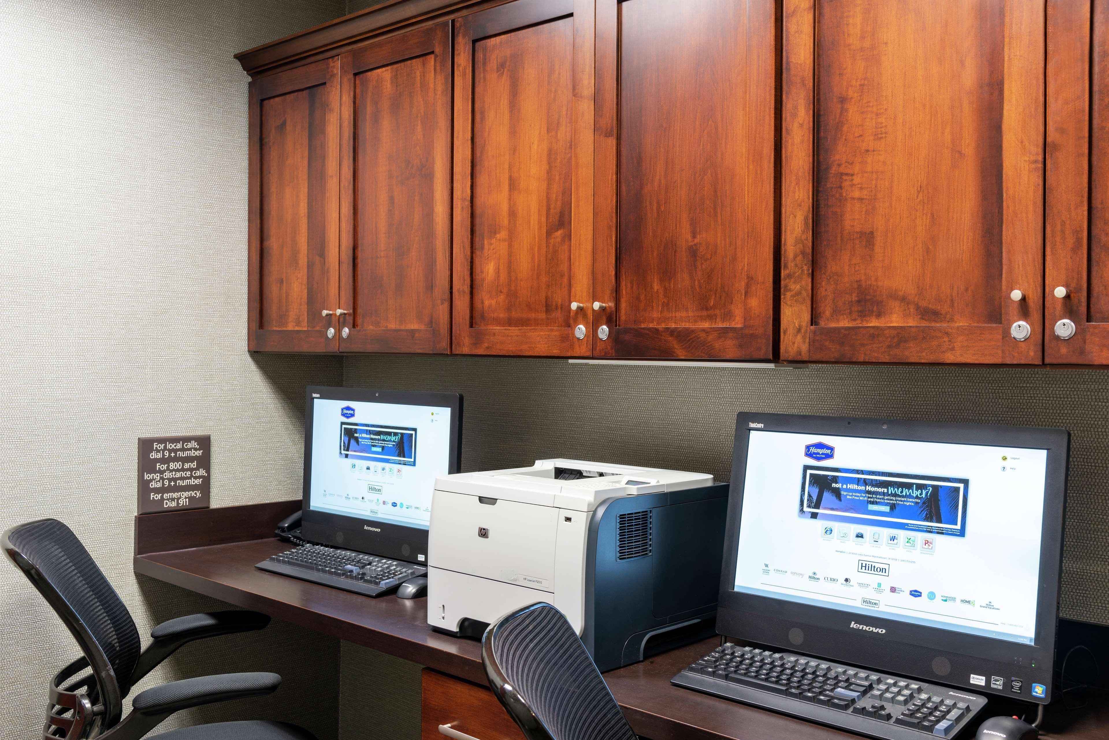 Hampton Inn & Suites Marshalltown Extérieur photo
