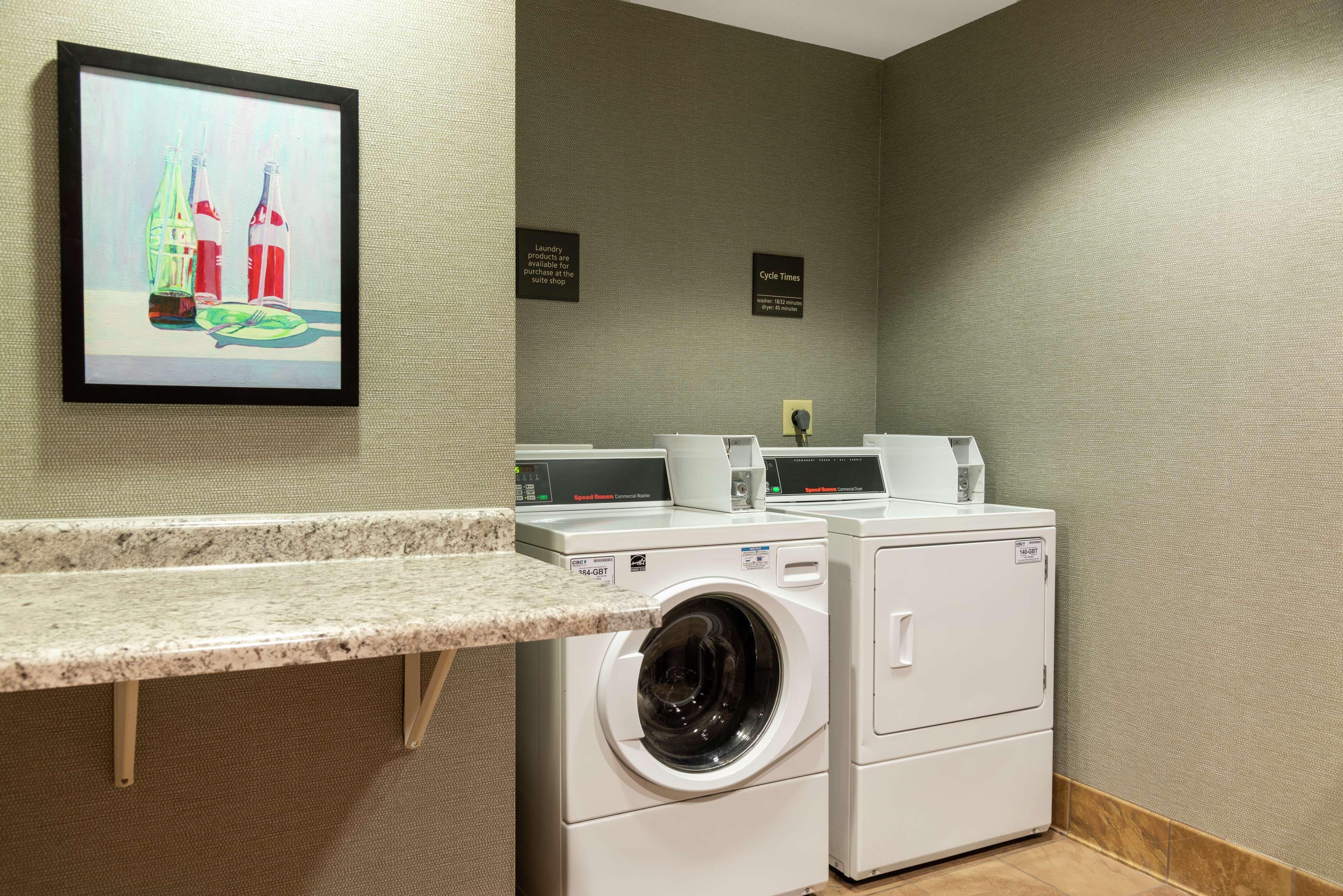 Hampton Inn & Suites Marshalltown Extérieur photo